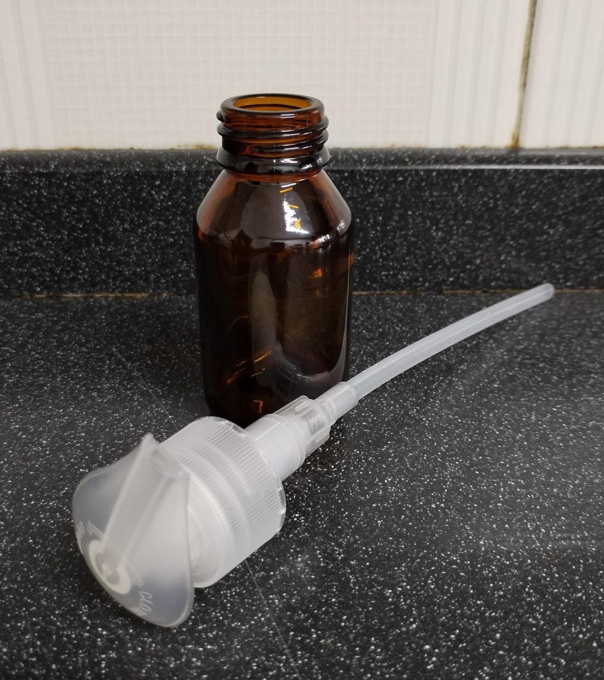 Frasco Vidrio c/tapa Cremera 28mm - 60ml