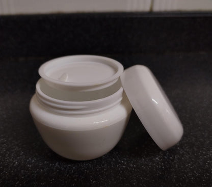 Cremero Plastico Oval T/Blanca - 50ml